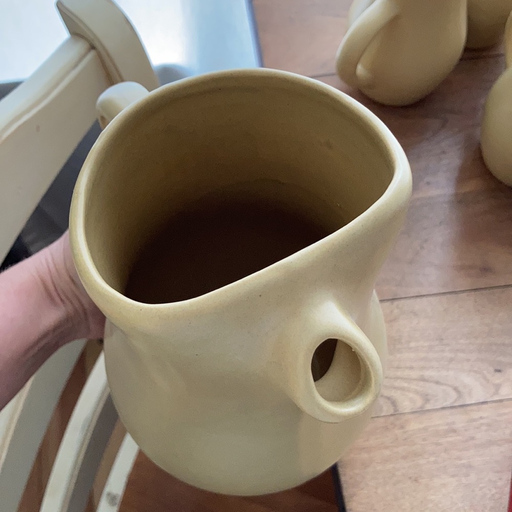 Vintage Spanish earthenware pitcher and cup set - Picture 5 of 7